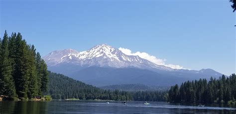 Mt Shasta/Lake Siskiyou camping! New to Cali and this is how we start our camping season! Life ...