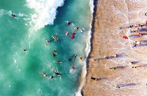 Gazans flock back to beaches that once came with a health warning ...