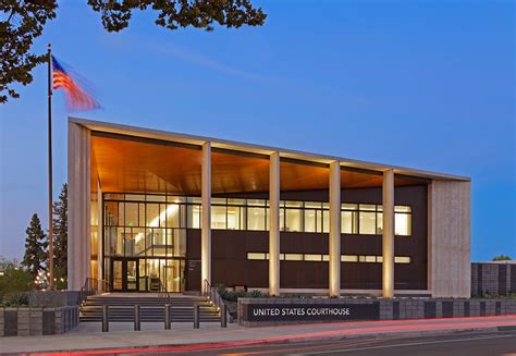 Courthouses as Public Architecture - Redstone Architects Inc.