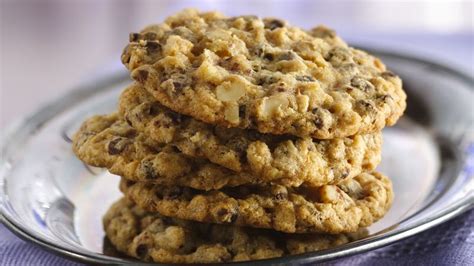 Slice and Bake Oatmeal Chocolate Chip Cookies Recipe - BettyCrocker.com