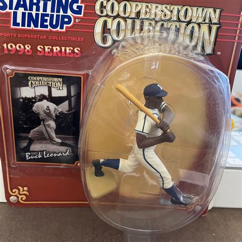 Starting Lineup 1998 Buck Leonard Homestead Grays MLB Cooperstown Figure & Card