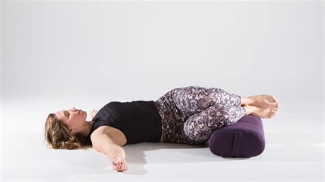 9 Restorative Yoga Bolster Poses: How to Use a Yoga Bolster for Deep ...