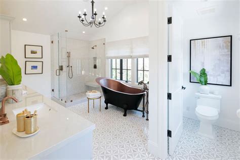 Walk-In Tub Designs: Pictures, Ideas & Tips From HGTV | HGTV