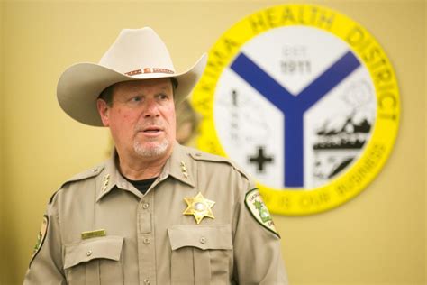 Yakima County Sheriff, YPD will not stop, cite or arrest those who don ...