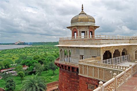 View of Taj Mahal from Agra Fort - India | Musamman Burj als… | Flickr