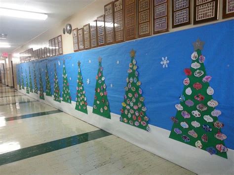 Christmas Hallway Decorations School - maladner