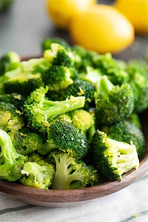 Easy and Fast Lemon Broccoli Recipe - Taste and Tell