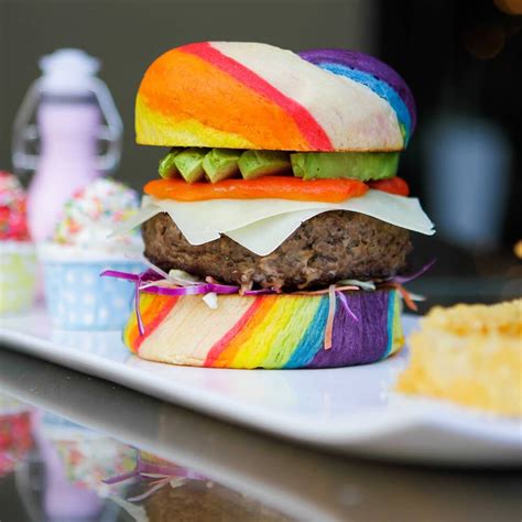 Pullman Bangkok Hotel G - Rainbow Burger