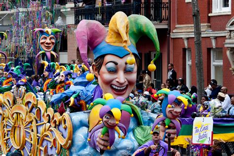 File:Mardi Gras Parade, New Orleans, Louisiana (LOC).jpg - Wikimedia Commons