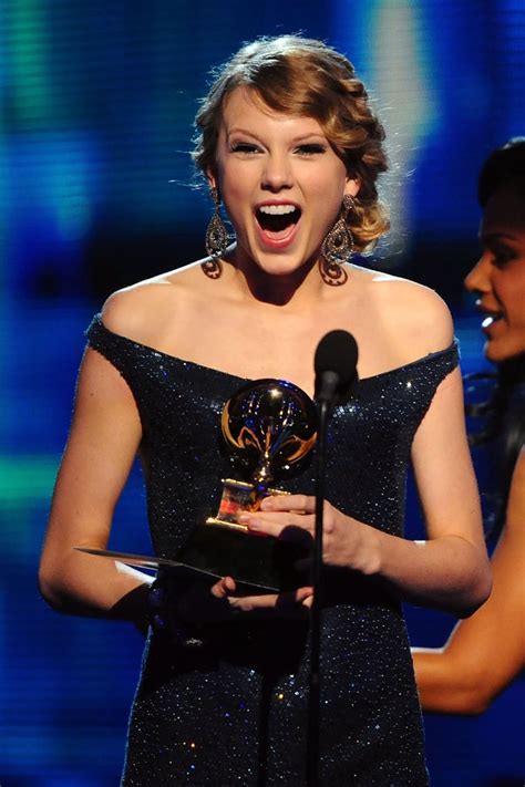 Taylor Swift Won Her First Award at the Grammys in 2010 | The Best 2010 Pop Culture Trends ...