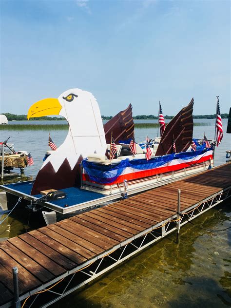 Pin by Lisa Craig on 4th of July | Boat parade, Boat decor, Parade float