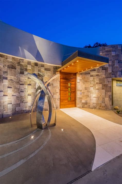 CONTEMPORARY MASTERPIECE in Mission Hills | San Diego Premier