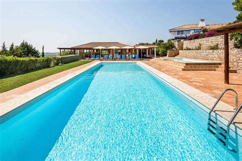 Casa de Baixo Villa, Algarve, Portugal - Sleeps 8 - Vintage Travel