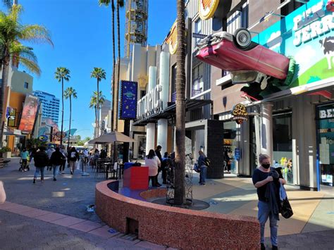 PHOTOS: Outdoor Dining Returns to CityWalk at Universal Studios Hollywood - WDW News Today