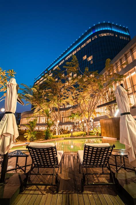 LOTTE HOTEL YANGON Pool: Pictures & Reviews - Tripadvisor