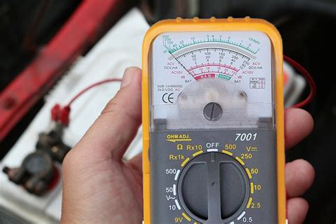 2 Easy Ways to Check a Car Battery (with Pictures)