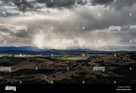 Canberra skyline hi-res stock photography and images - Alamy