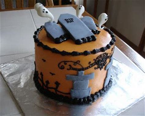 Halloween Graveyard Cakes