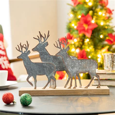 Top 99 xmas desk decorations to add some holiday cheer to your desk