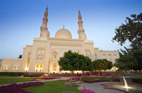 Jumeirah Mosque: The Complete Guide