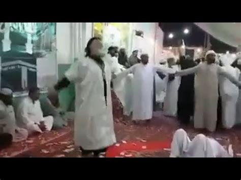 Barelvi latest dance - YouTube