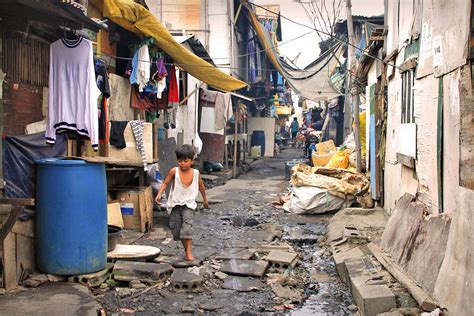 Smokey Mountain: A Walk Through The Slums Of Manila, Philippines ...