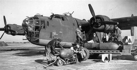 Old War Movies: AERIAL GUNNER: American WWII Airplanes