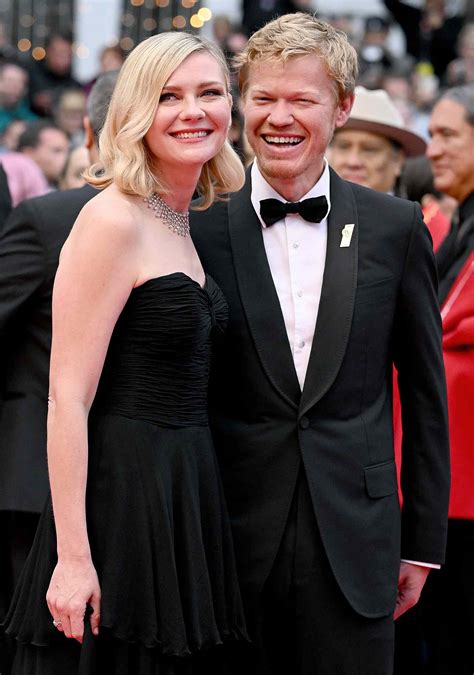 Kirsten Dunst and Jesse Plemons Hold Hands in Cannes: Photos