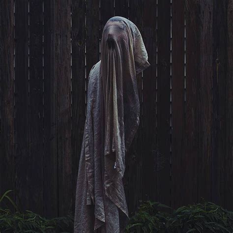 The Faceless People In Chris McKenney’s Photos Will Give You Nightmares | Bored Panda