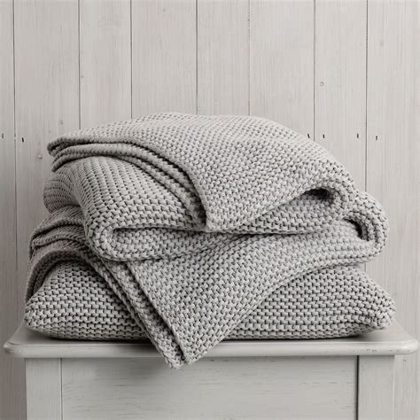 The 25+ best Grey throws ideas on Pinterest | Throw pillows bed, Bedroom cushions and Grey ...