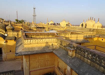 7 Exciting Places to Visit in Jaipur at Night: Amer Fort