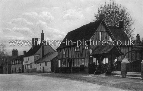 Street Scenes - Great Britain - England - Essex - Harlow - Churchgate, Street, Harlow, Essex. c ...