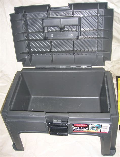 rubbermaid tool box/stepstool $10 | 028 rubbermaid tool box/… | Flickr