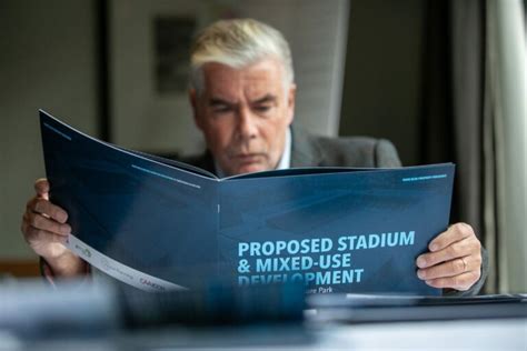 Fans flock to see Dundee's new stadium plans at public event