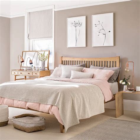 Pink bedroom ideas that can be pretty and peaceful, or punchy and playful