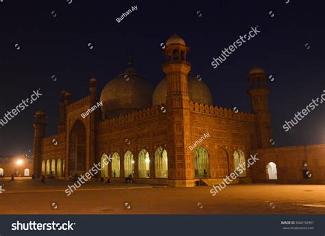 Badshahi Mosque Night View Lahore Punjab Stock Photo (Edit Now) 644130907