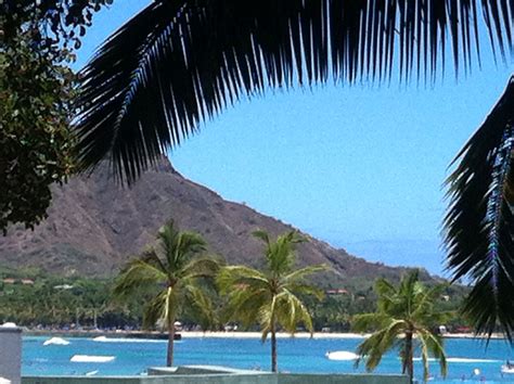 Diamond Head {photo taken from the upper balcony of the Sheraton Waikiki hotel} | Waikiki hotels ...