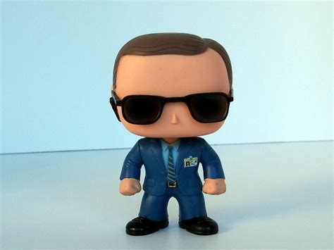 REVIEW: Marvel's Agents of S.H.I.E.L.D. Agent Coulson Funko Pop! Vinyl ...