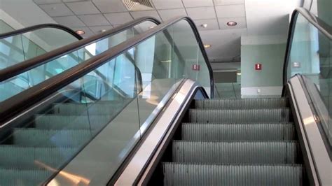 Manchester, NH: KONE Escalators @ MHT Airport, Parking Garage/Sky Bridge - YouTube