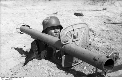 [Photo] German soldier with Panzerschreck weapon, Germany, 1944, photo ...