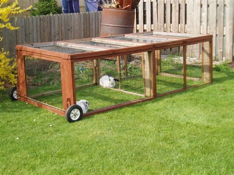 Ideas for an outdoor rabbit run | Outdoor rabbit hutch, Rabbit hutches ...