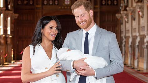 Meghan Markle chooses young fashion designer for baby reveal dress for ...