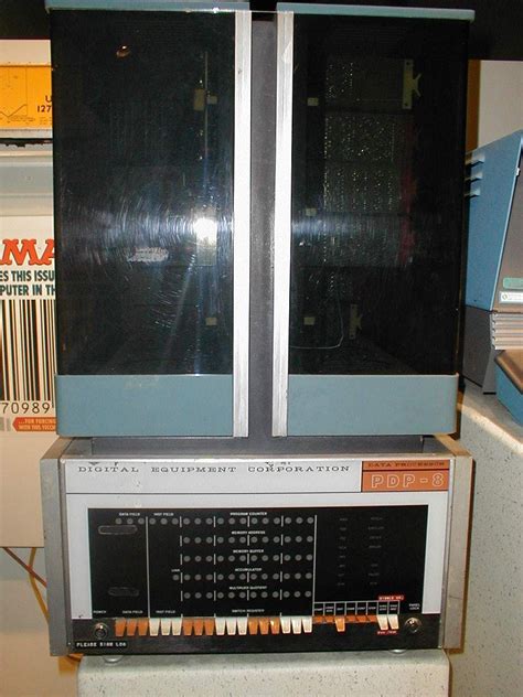 PDP-8 - First commercially successful mini computer. | Old computers, Computer history, Personal ...