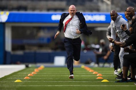 Rich Eisen still doing 'Run Rich Run' despite no NFL combine - Los ...