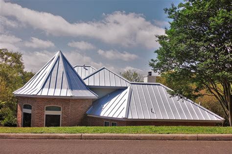 Can You Install Solar Panels over a Metal Roof? A Closer Look