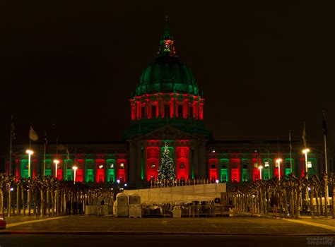City Hall of San Francisco with christmas lights | Wandering Dragonfly