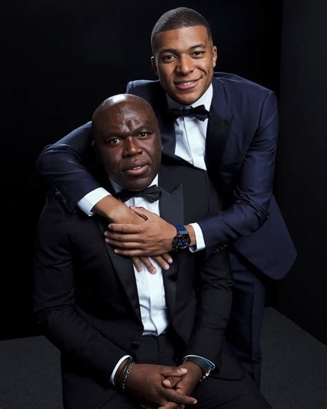 Kylian Mbappe Age, Wiki, Height, Family, Biography, Girlfriend, Career