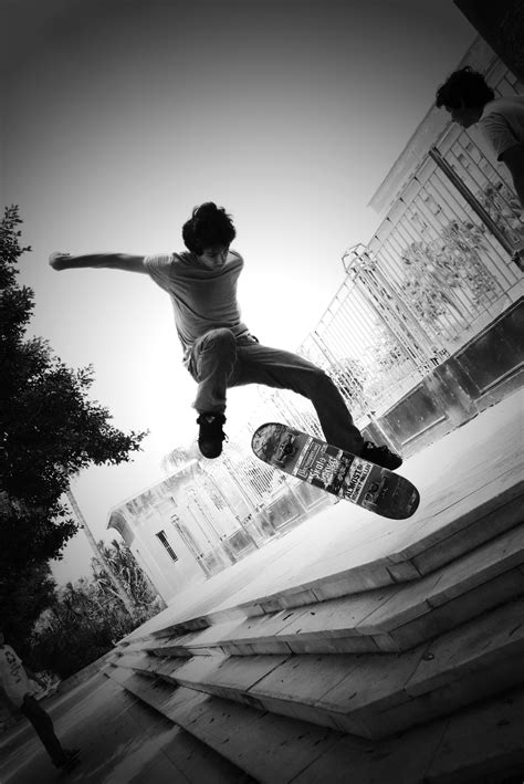 File:Moe photography skateboarding.jpg - Wikimedia Commons