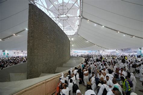 What is Hajj? A step-by-step guide to the Muslim pilgrimage | Religion ...