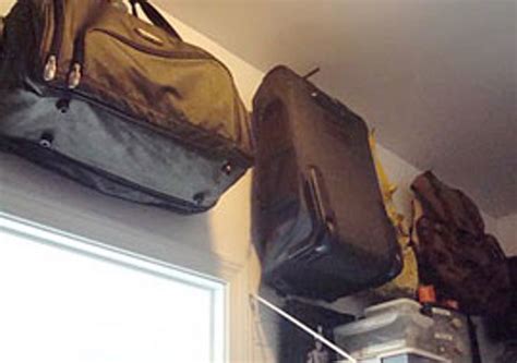 Tips For Storing Luggage at Home | Rangement, Astuce rangement ...